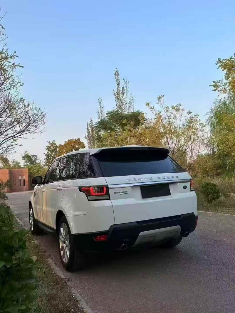 东营17年路虎揽胜运动5