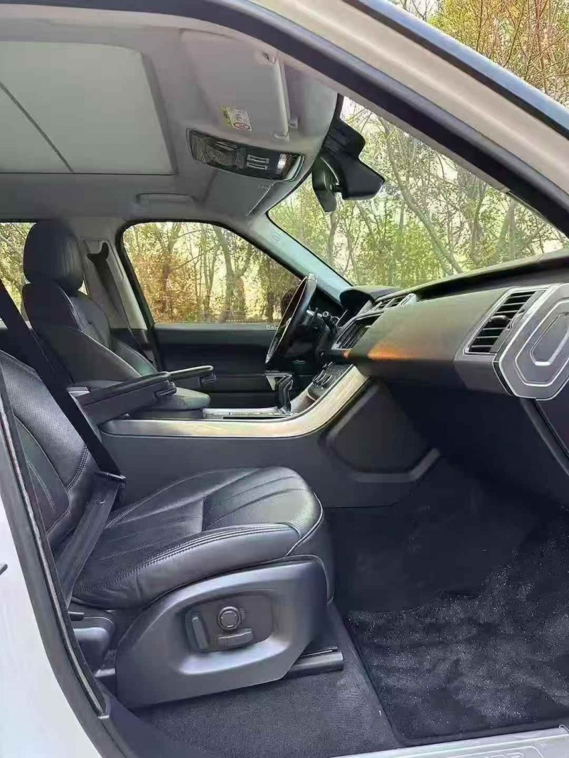 东营17年路虎揽胜运动6