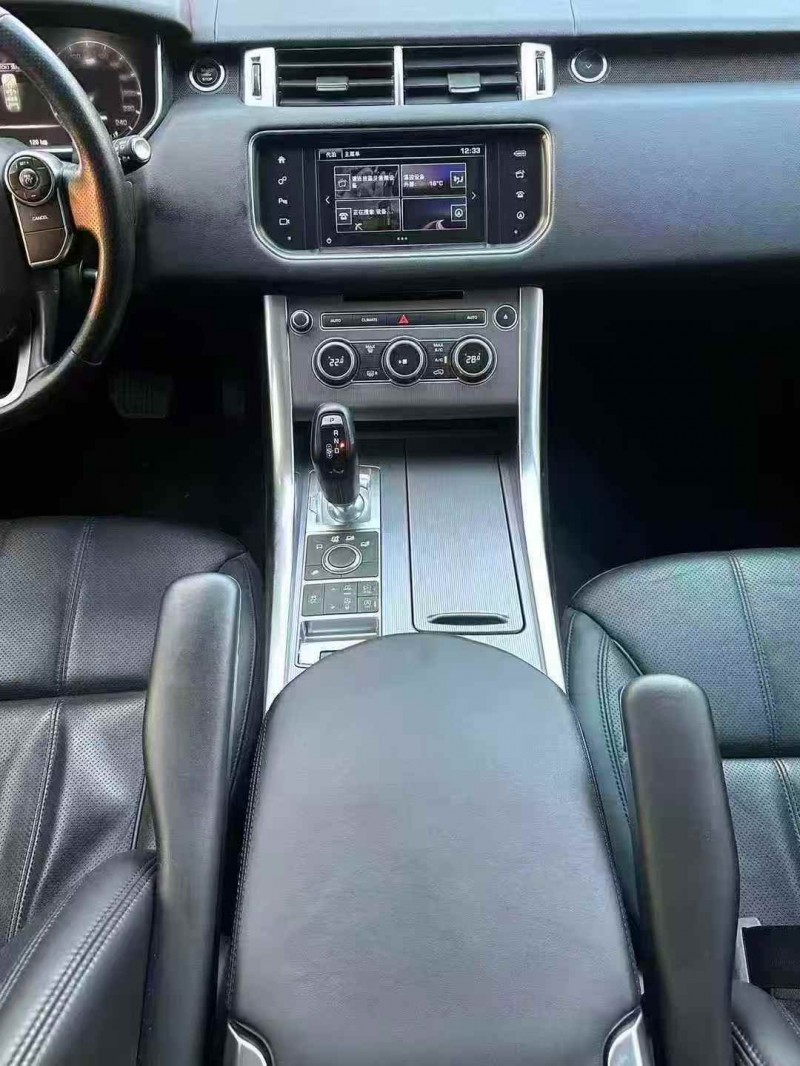 东营17年路虎揽胜运动7