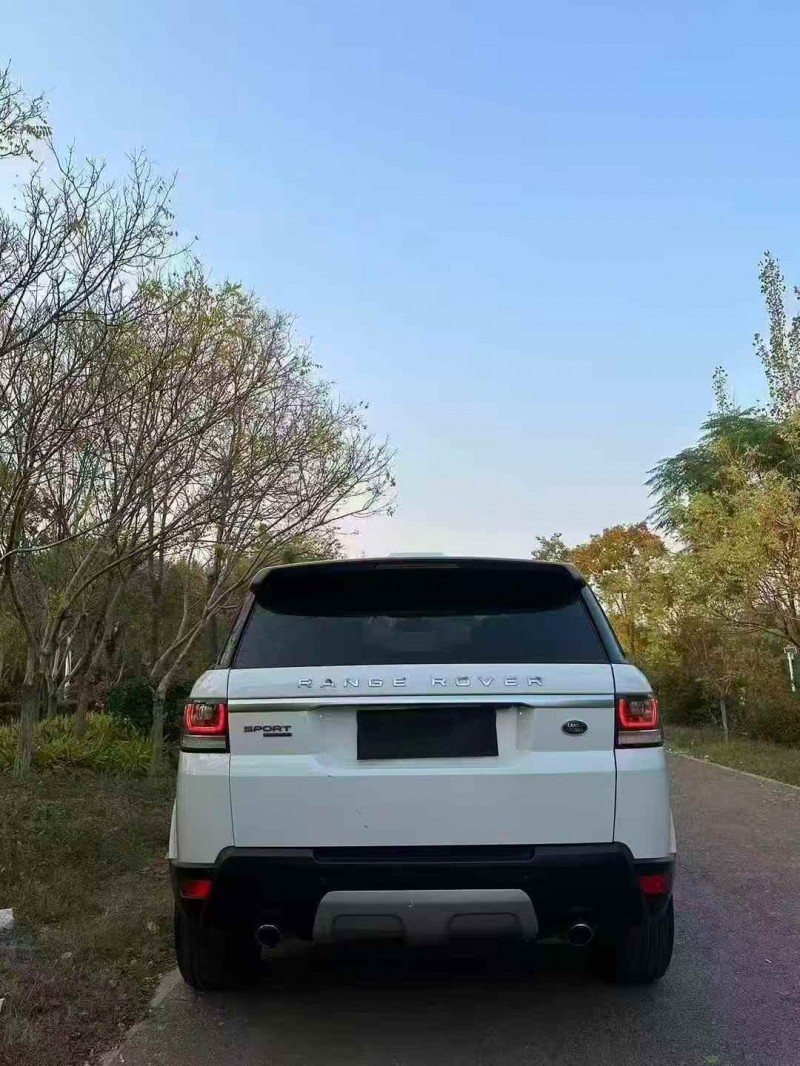 东营17年路虎揽胜运动9