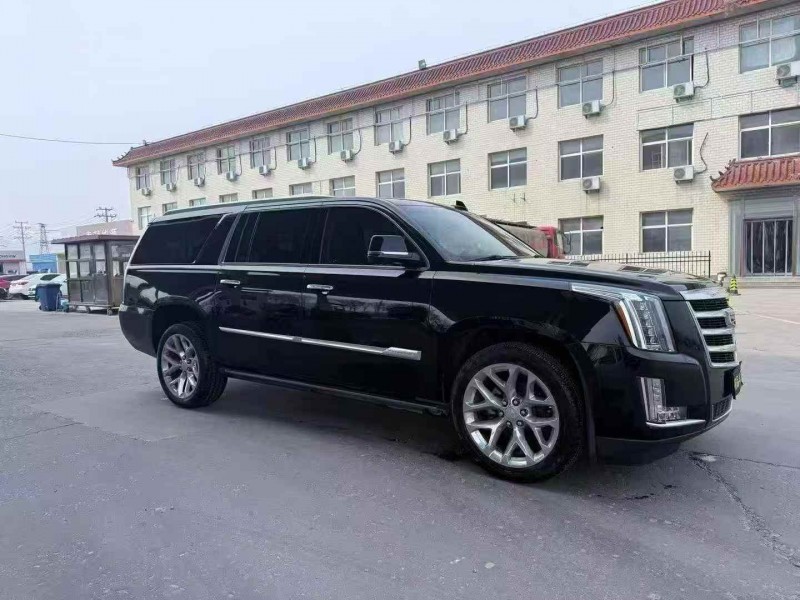 张家口17年凯迪拉克凯雷德2