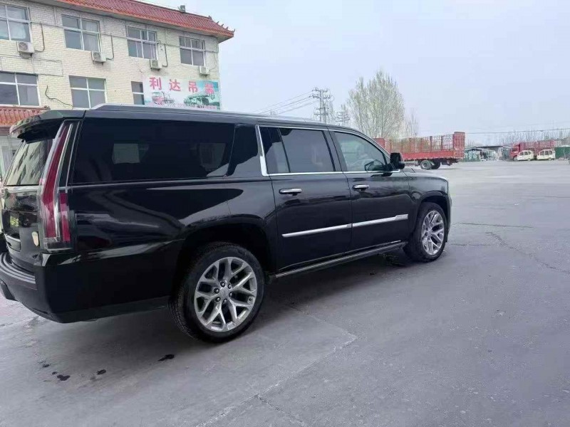 张家口17年凯迪拉克凯雷德7