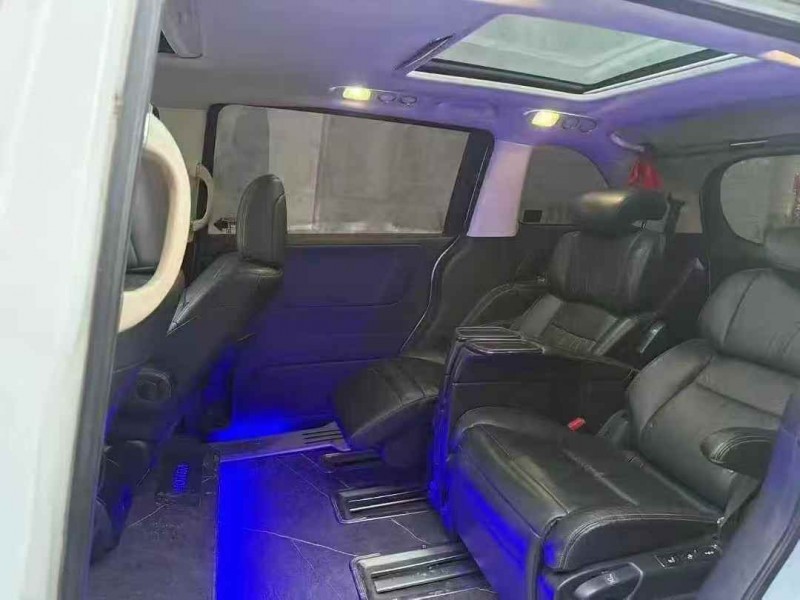 烟台18年本田艾力绅5