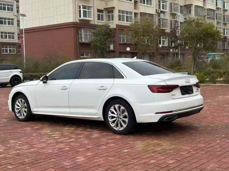 烟台21年奥迪A4L7