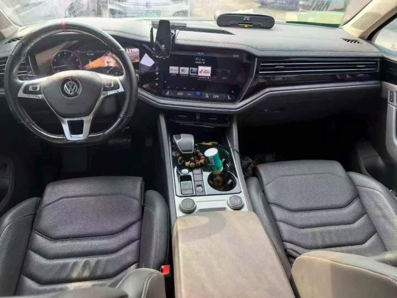 嘉兴20年大众途锐4