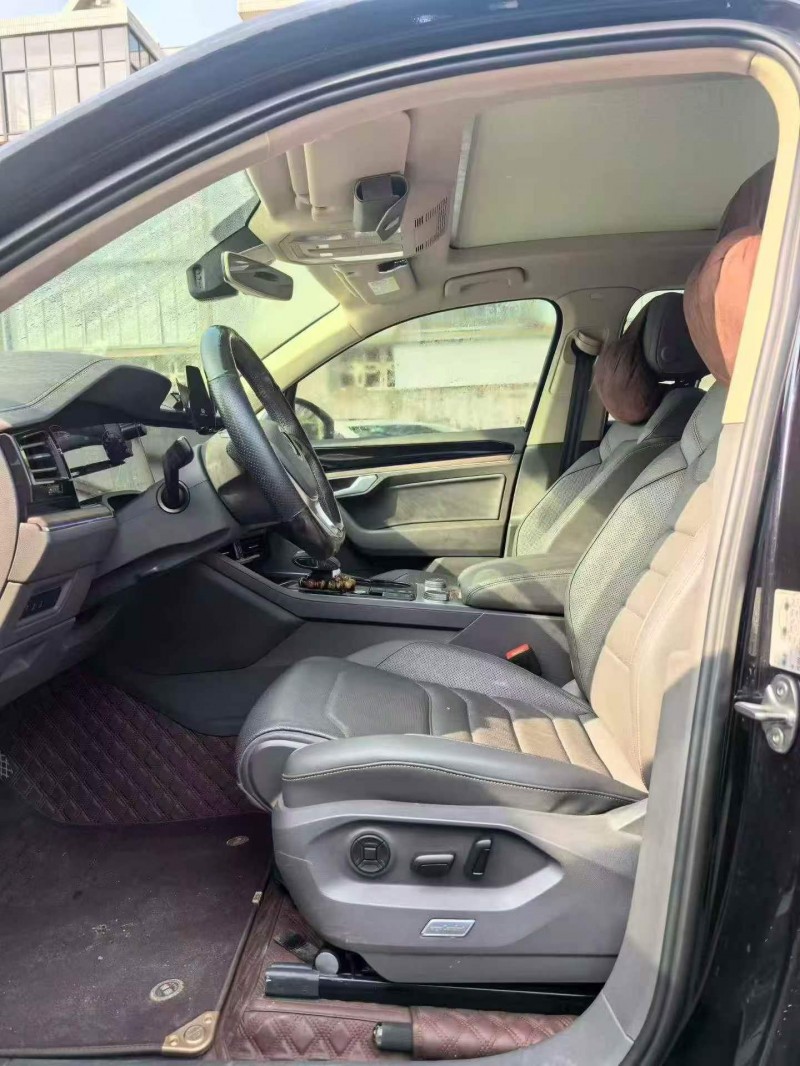 嘉兴20年大众途锐6