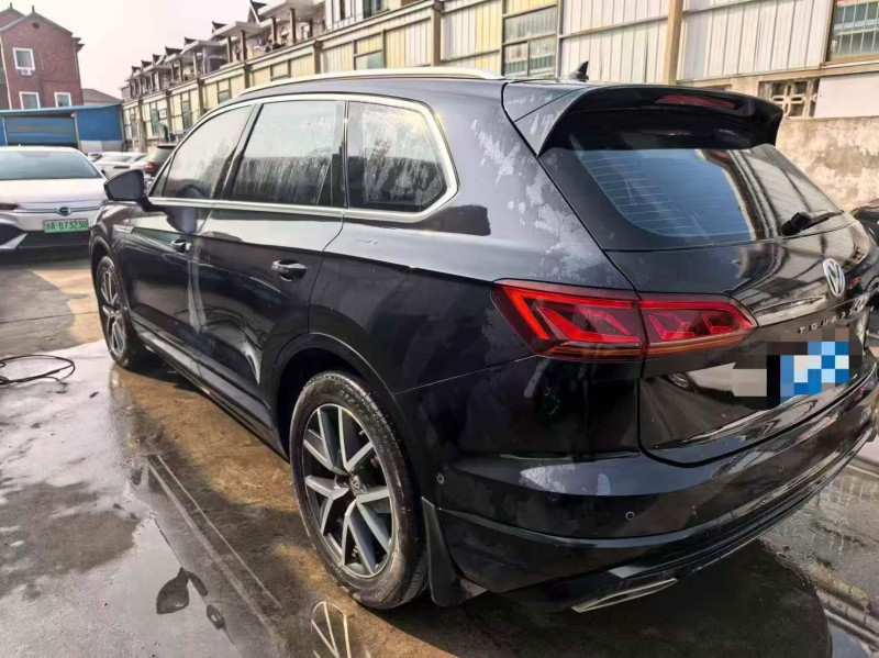 嘉兴20年大众途锐7