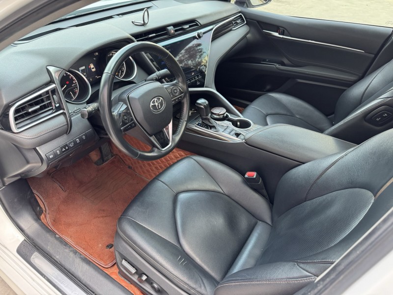 济宁20年丰田凯美瑞5