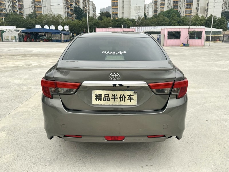 南宁13年丰田锐志7