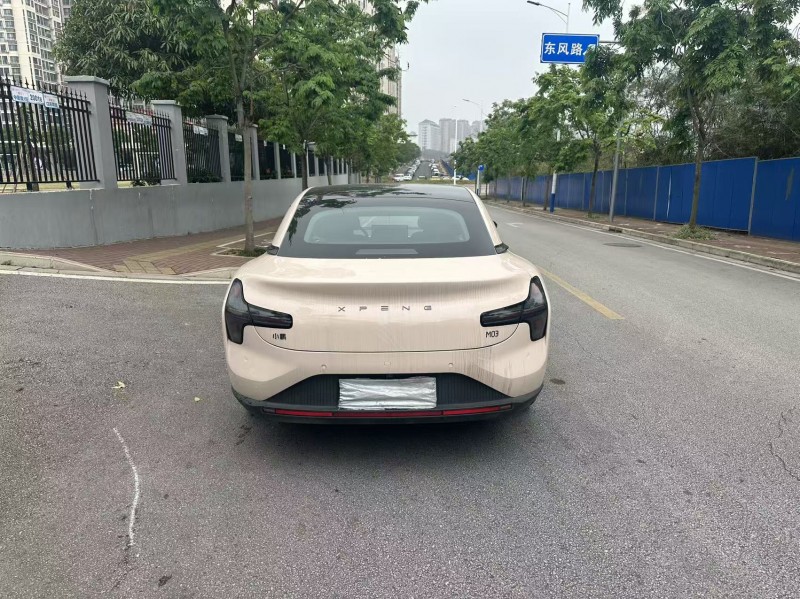 桂林25年小鵬汽車m033