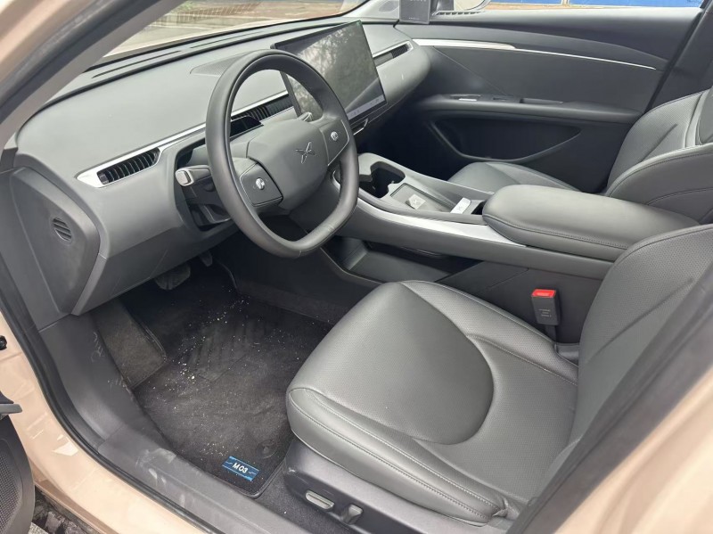 桂林25年小鵬汽車m039