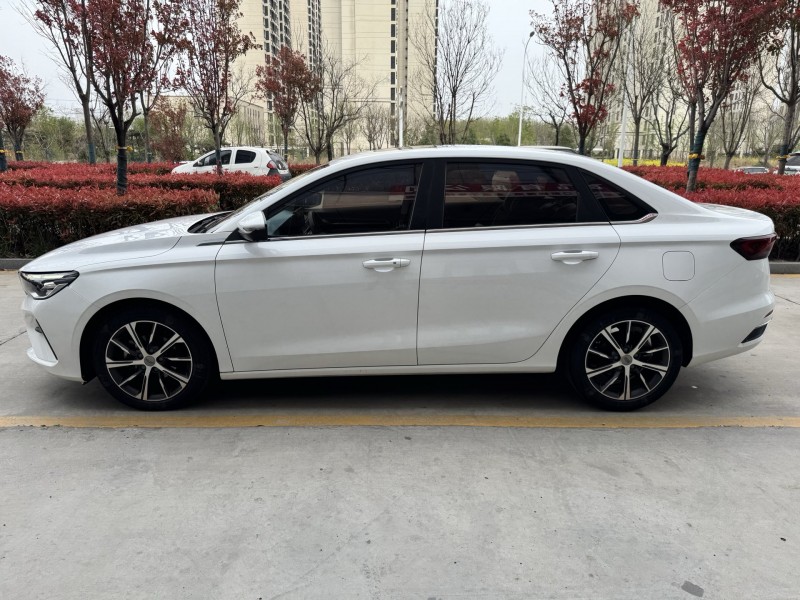 济宁21年吉利帝豪7