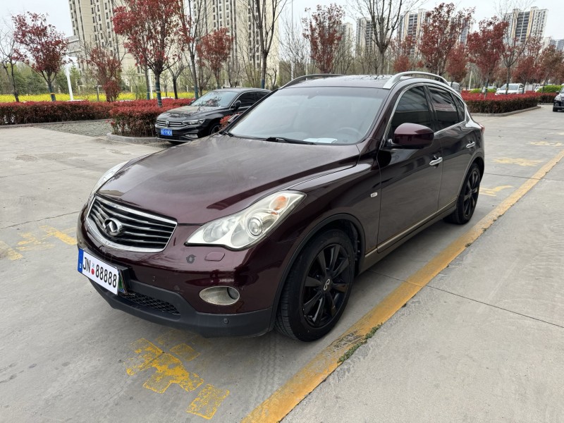 济宁15年英菲尼迪QX502