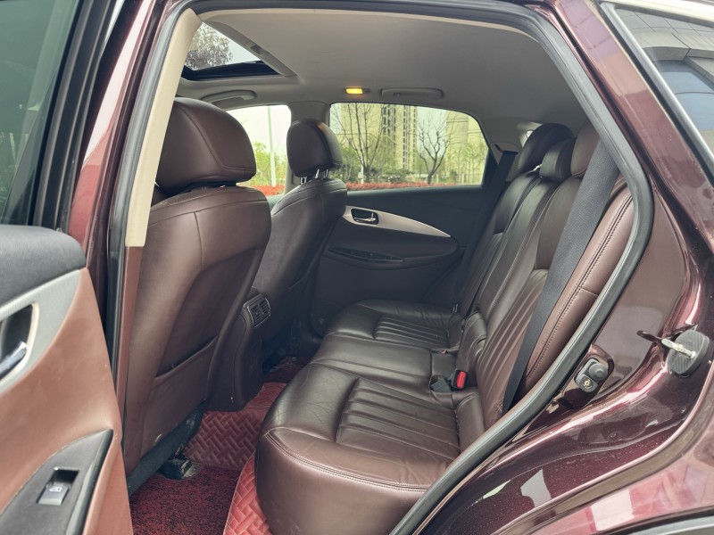 济宁15年英菲尼迪QX504