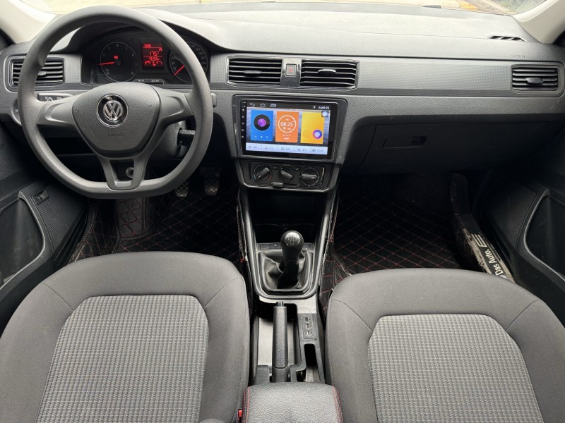 济宁20年大众桑塔纳5