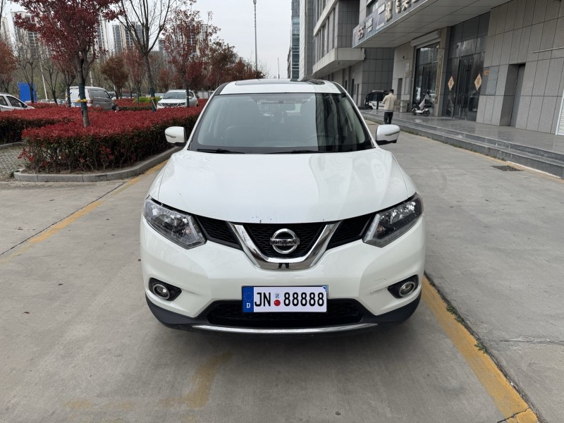 济宁16年日产奇骏1