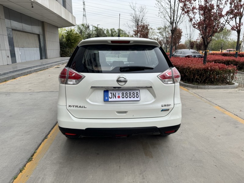 济宁16年日产奇骏9