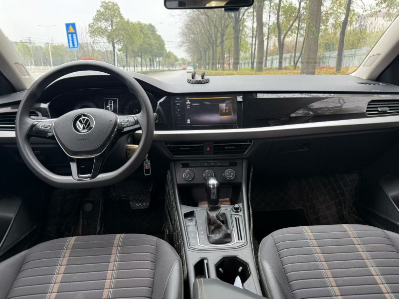 娄底21年大众朗逸6