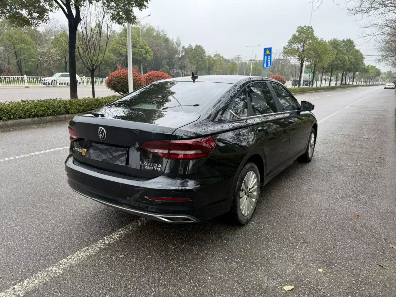 娄底21年大众朗逸8