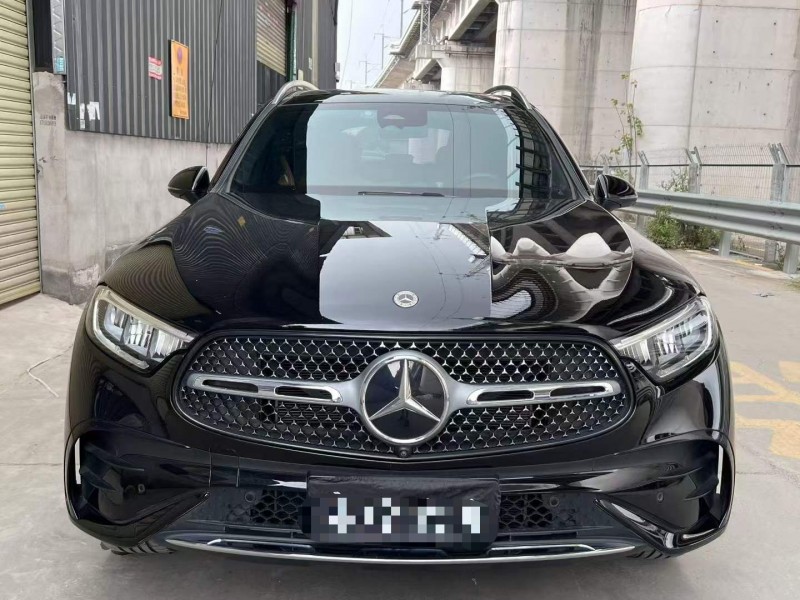 广州23年奔驰GLC1