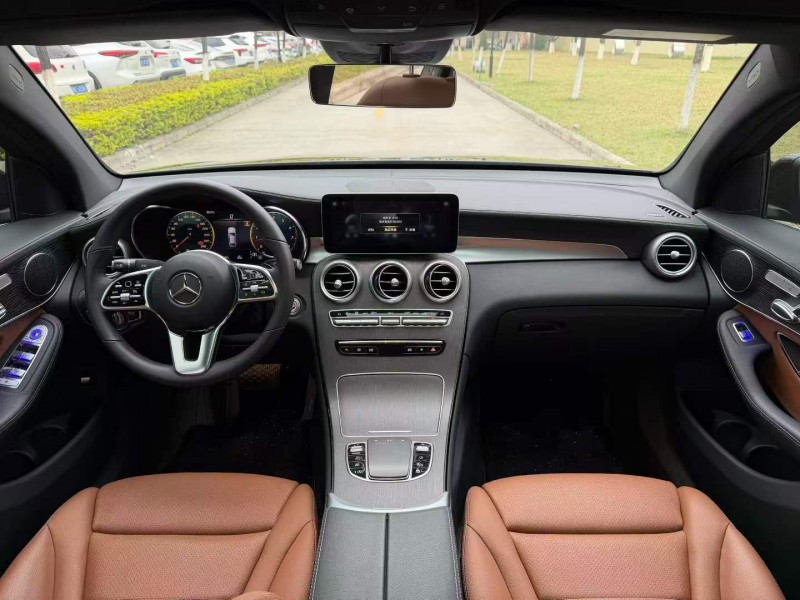 广州23年奔驰GLC4