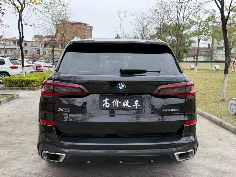 广州22年宝马X57