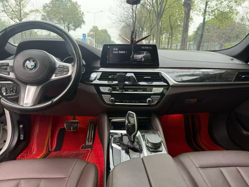 娄底19年宝马5系6