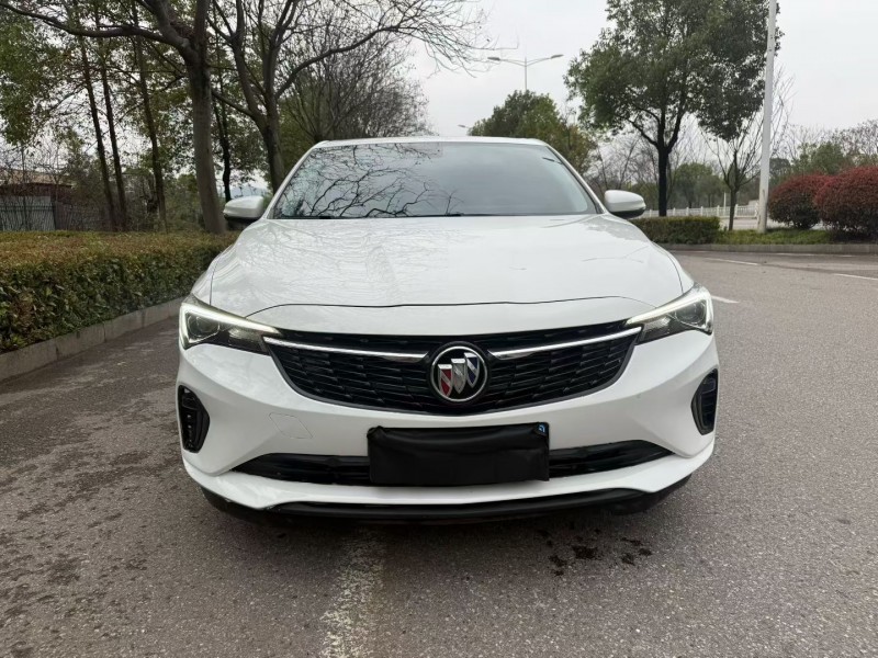 娄底24年别克威朗1