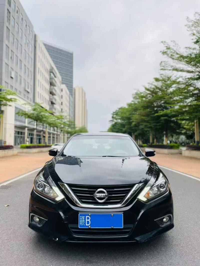 广州18年日产天籁1