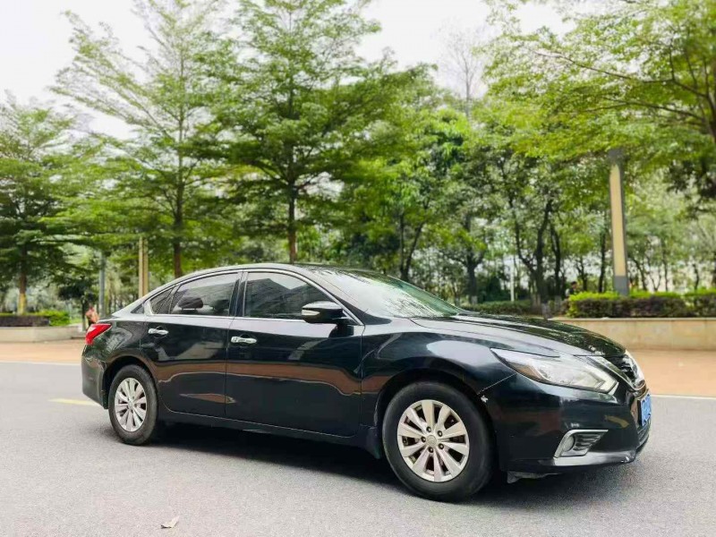 广州18年日产天籁3