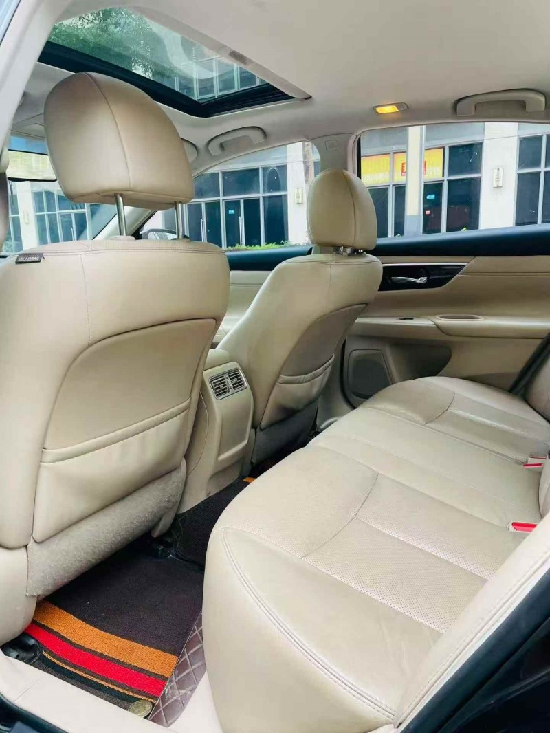 广州18年日产天籁8