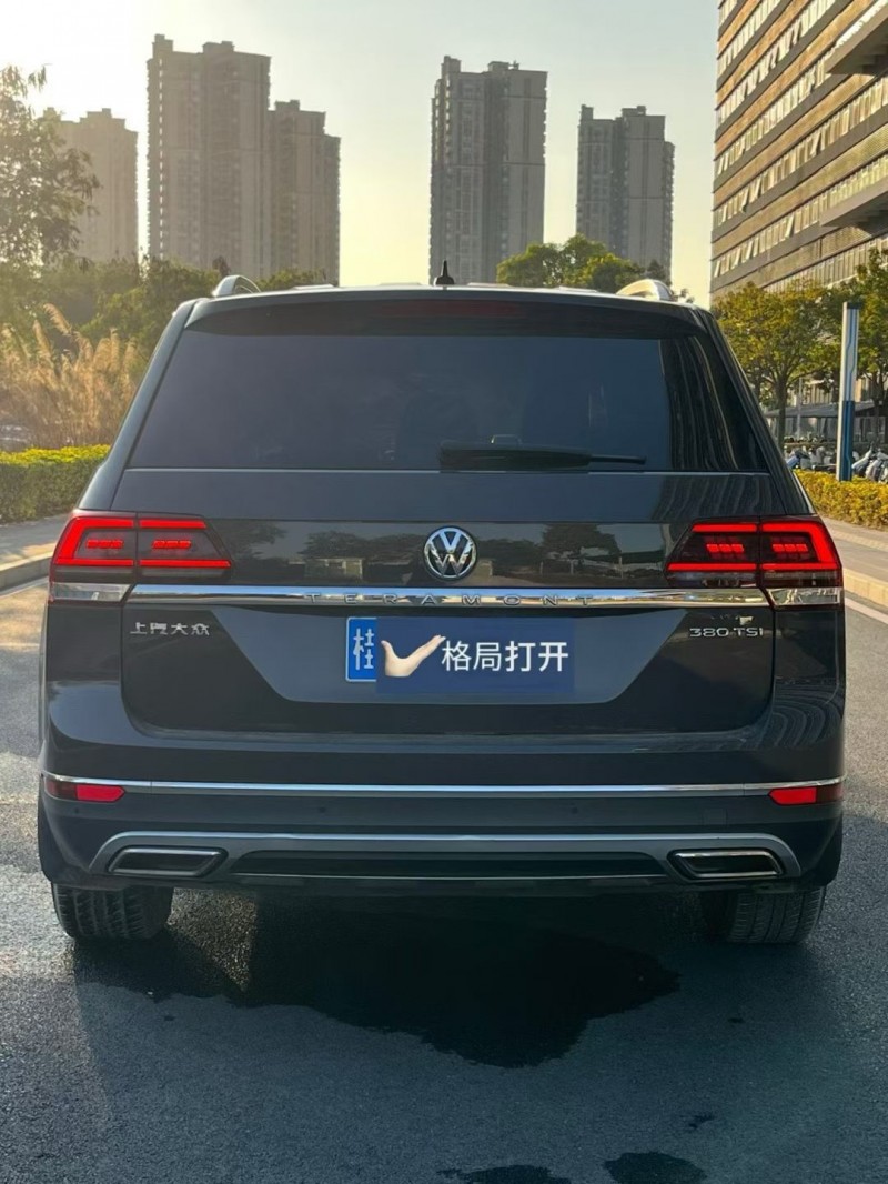 东莞20年大众途昂9