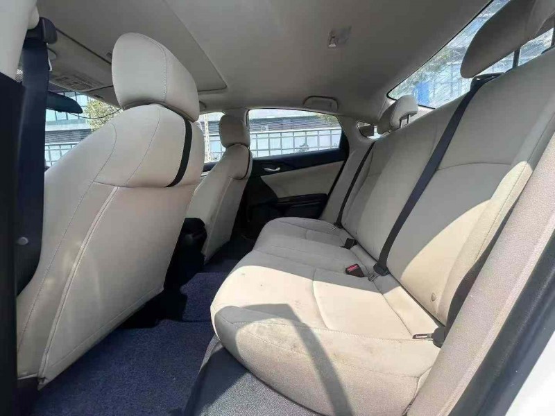 东莞17年本田思域5