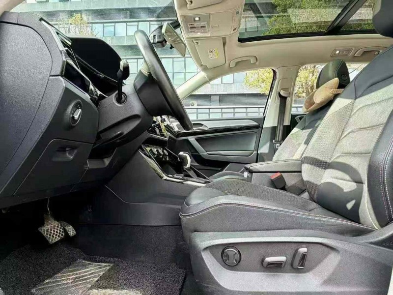 东莞19年大众探岳4