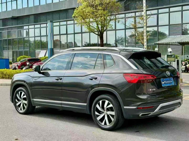 东莞19年大众探岳8