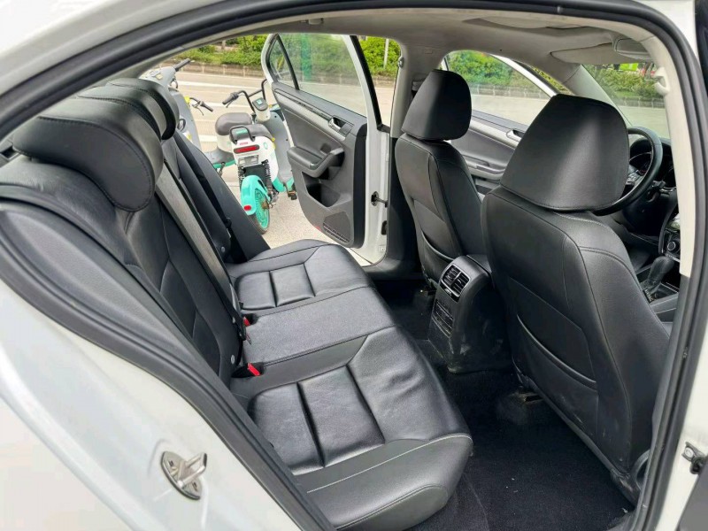 阳江19年大众速腾6