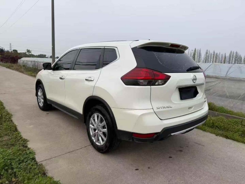 湖州20年日产奇骏5