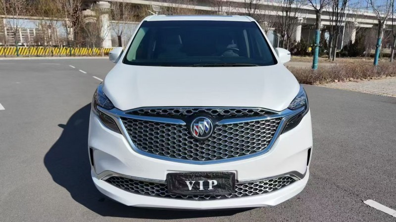 天津22年别克GL81