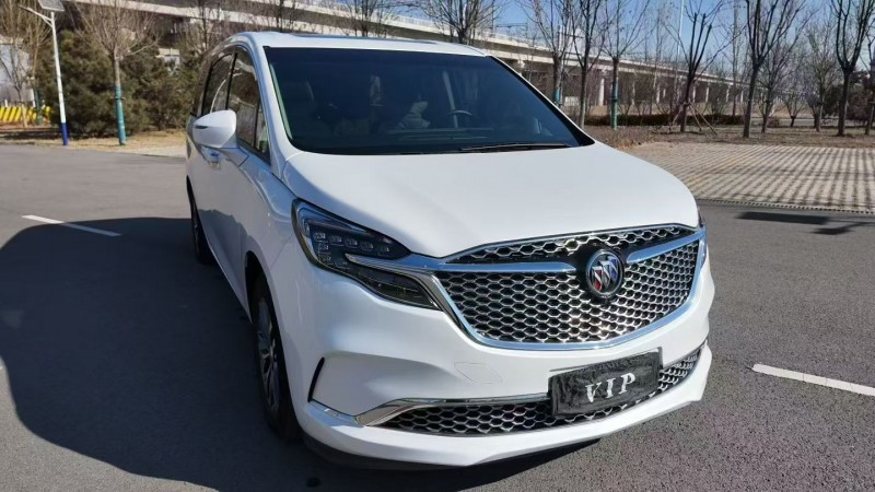 天津22年别克GL82