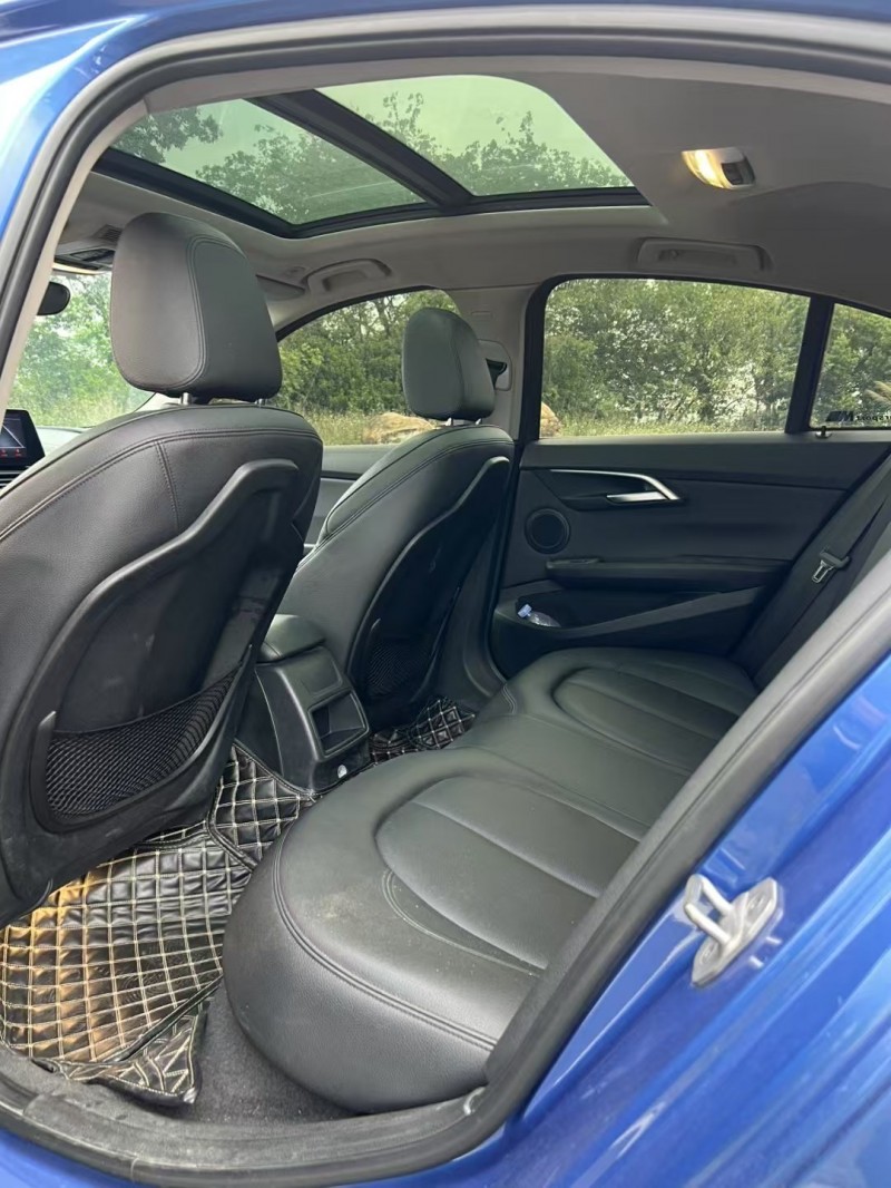 江门17年宝马1系5