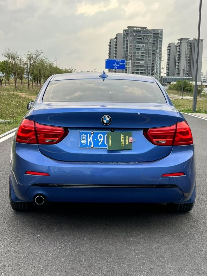 江门17年宝马1系9