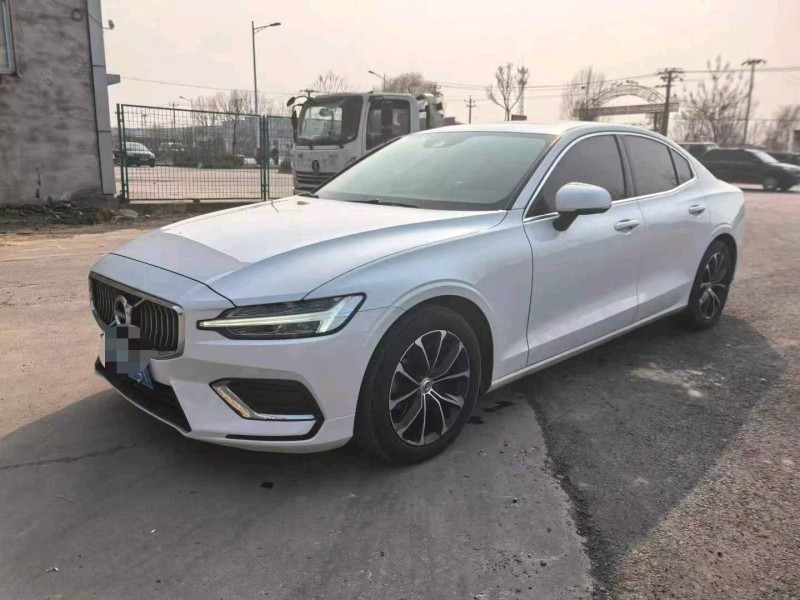 保定21年沃尔沃S60L3