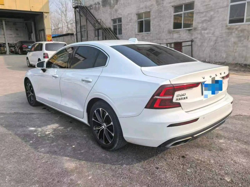 保定21年沃尔沃S60L6