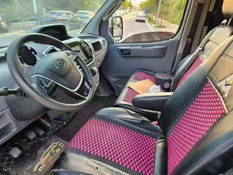 钦州21年大通V805