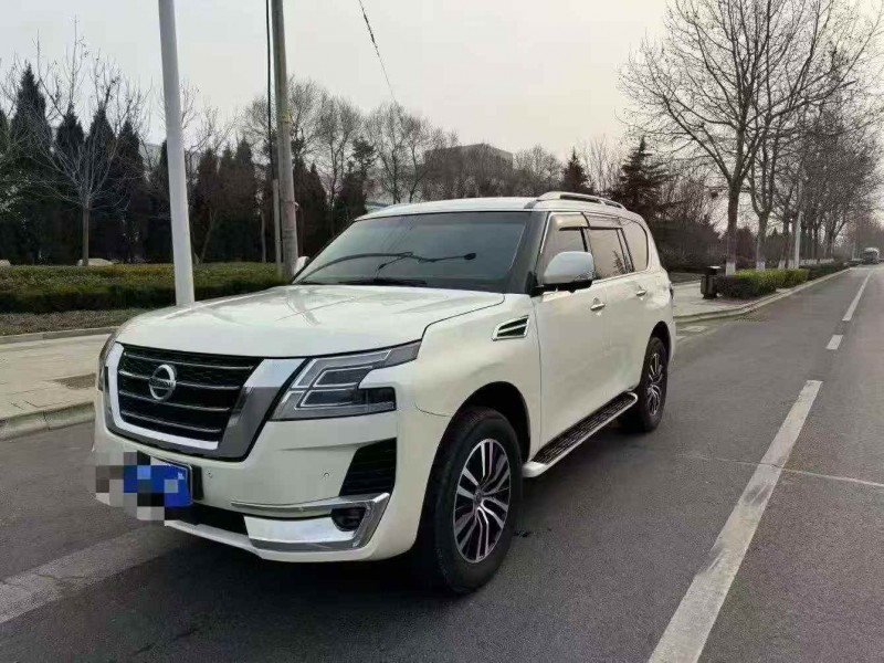 东营17年日产途乐2