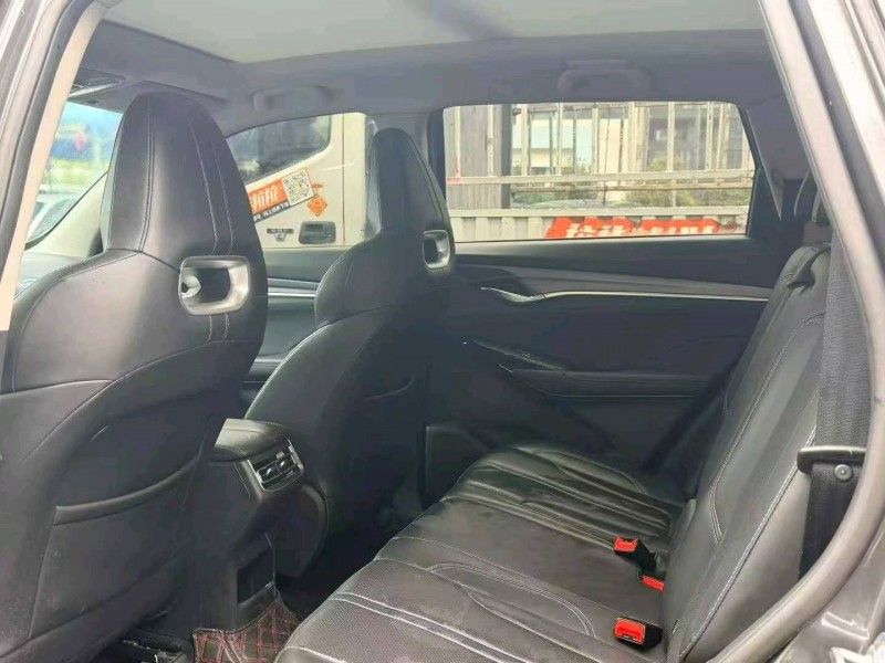 张家界23年长安汽车CS756