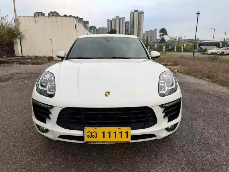 南宁17年保时捷Macan1