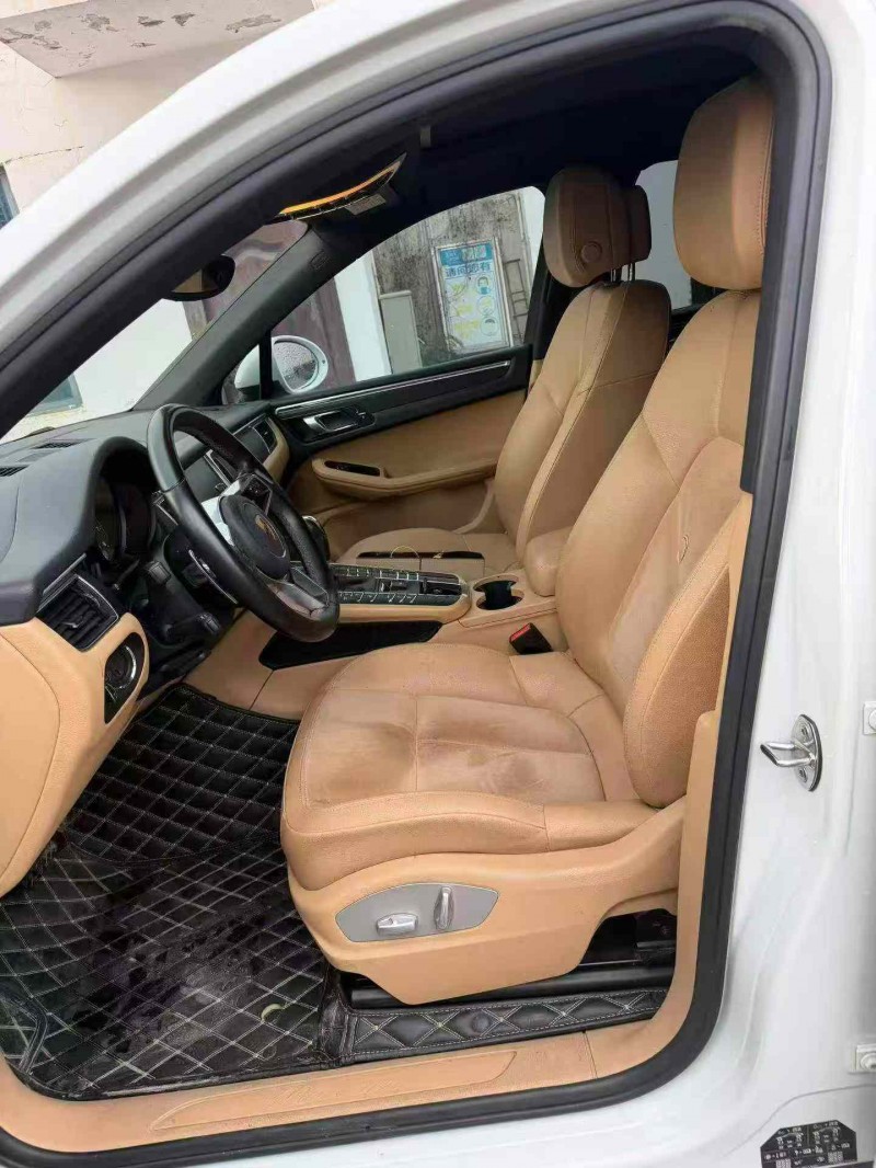 南宁17年保时捷Macan4