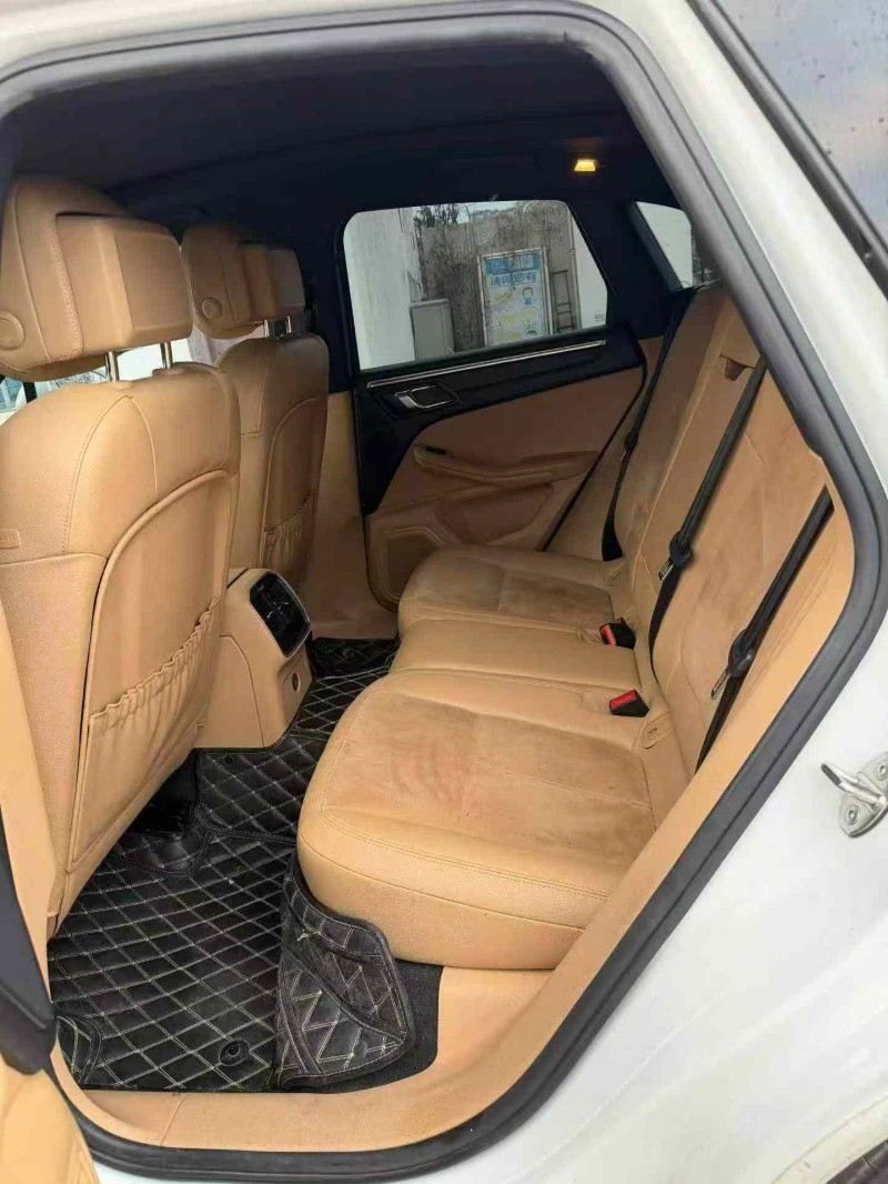 南宁17年保时捷Macan6