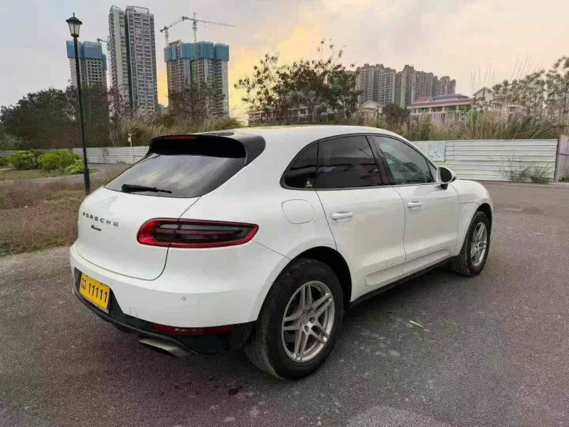南宁17年保时捷Macan7